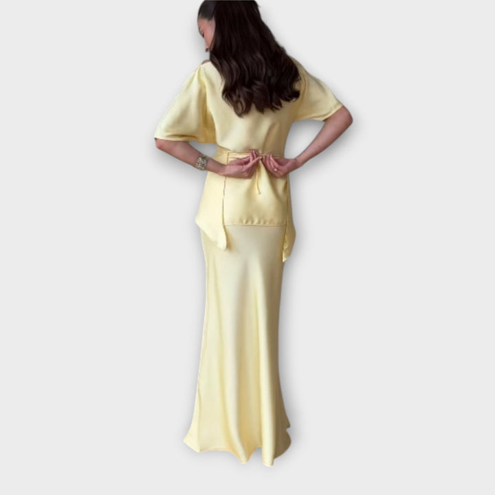 Finja - Top s odhalenými rameny a uzlem vpředu se sukní